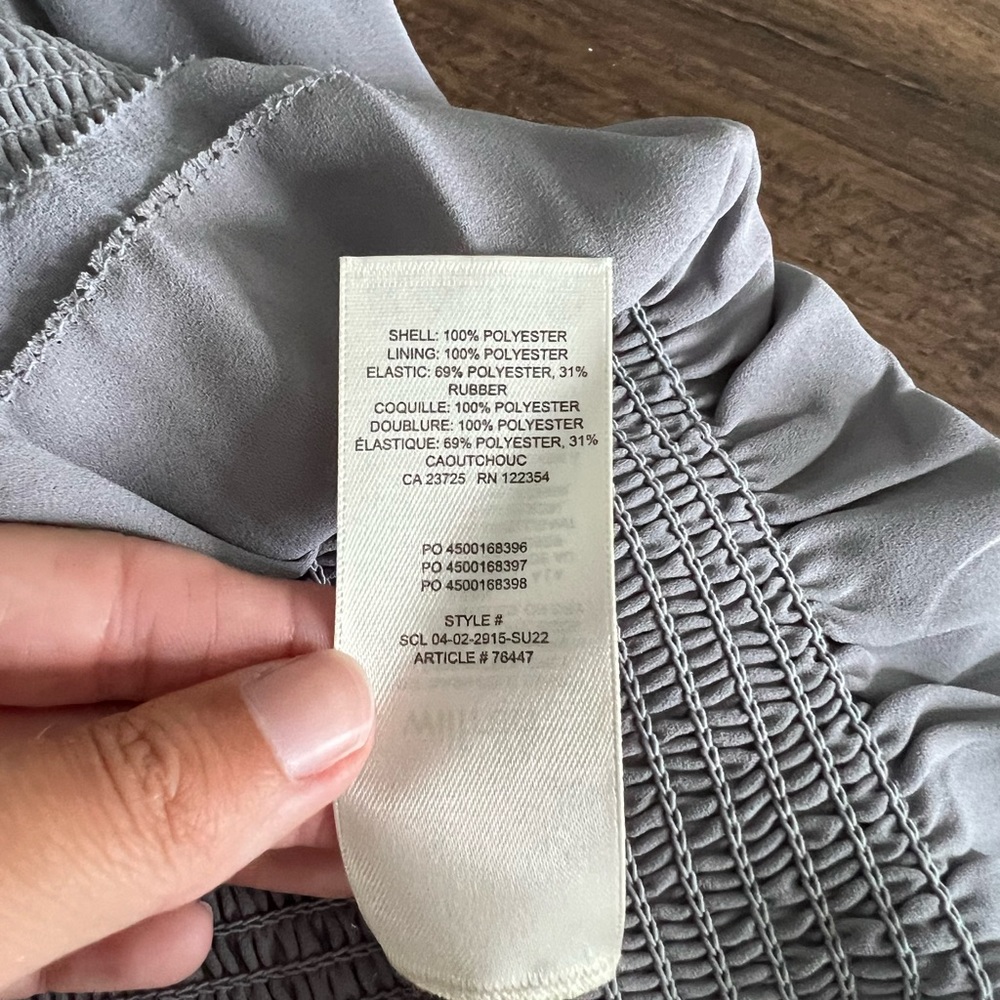 Aritzia Wilfred grey smocked chiffon tie sleeve tank top - Picture 4 of 4